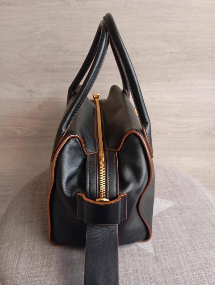 Sac à main Prada bandoulière - cuir - noir et marron - modèle Top Handle Vintage , collection Vitello Phoenix de Prada