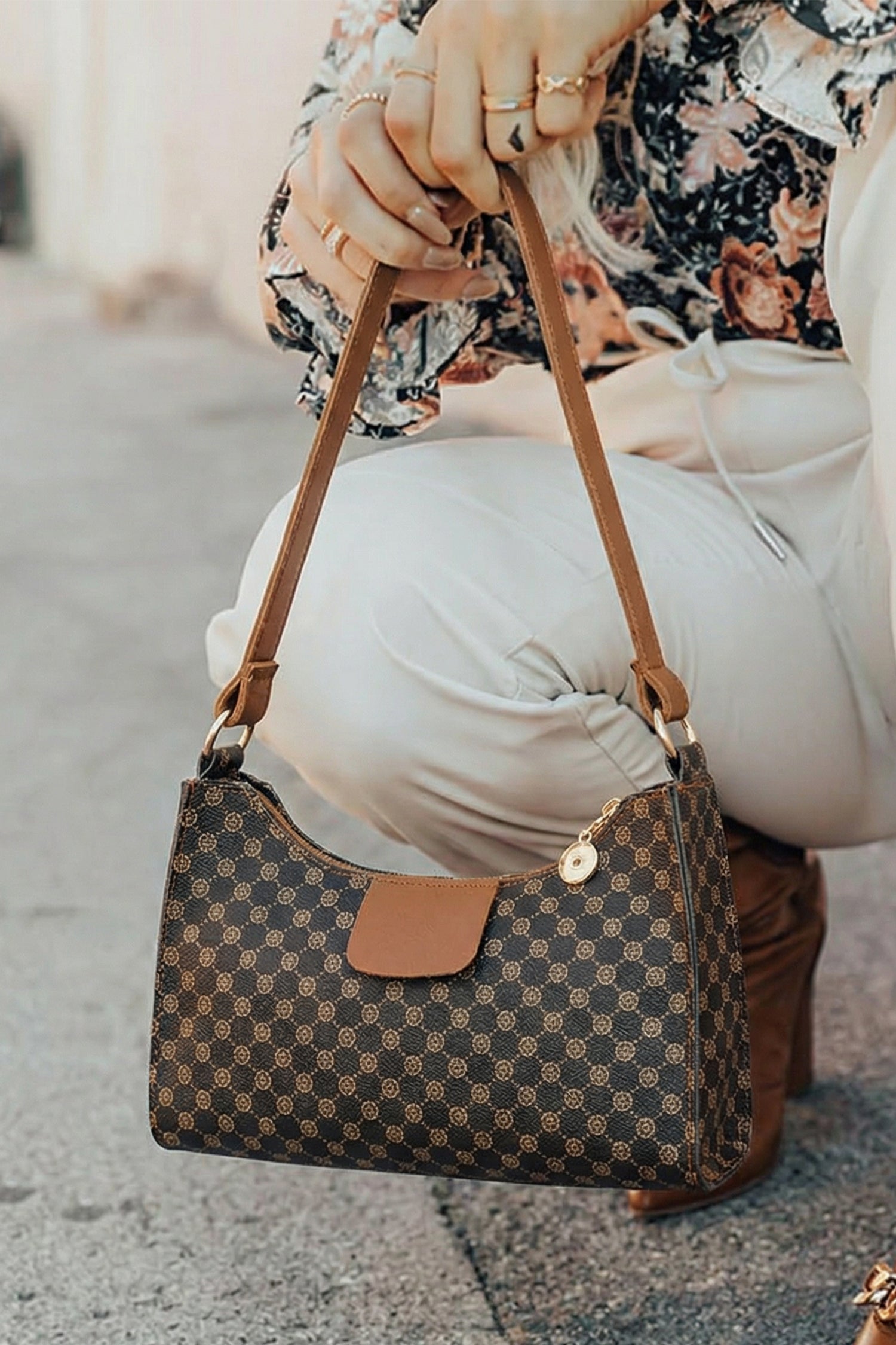 Sac Bandoulière Imprimé Monogramme – Cuir PU Café