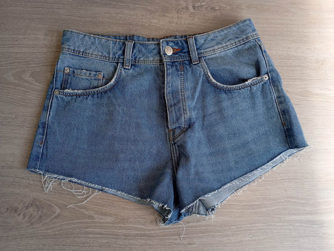 Joli short en jean Zara taille S - Bleu en super état