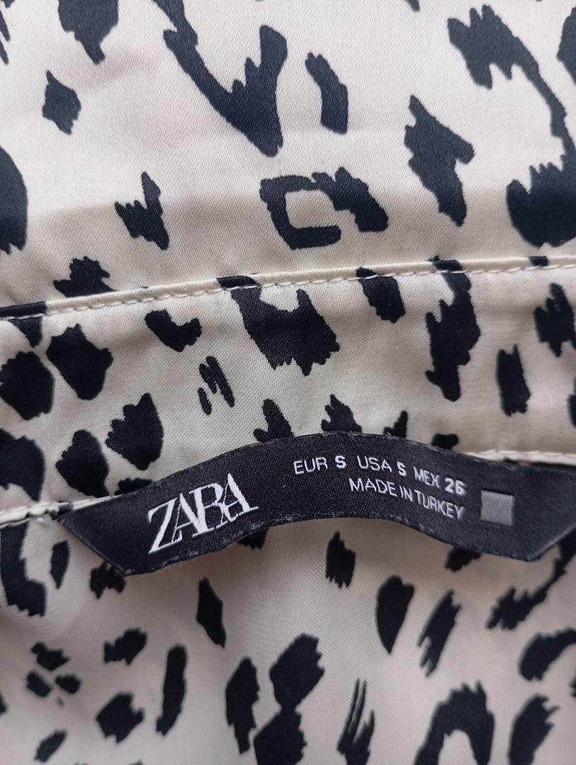 Chemise manches longues Zara taille S - style léopard noir et blanc
