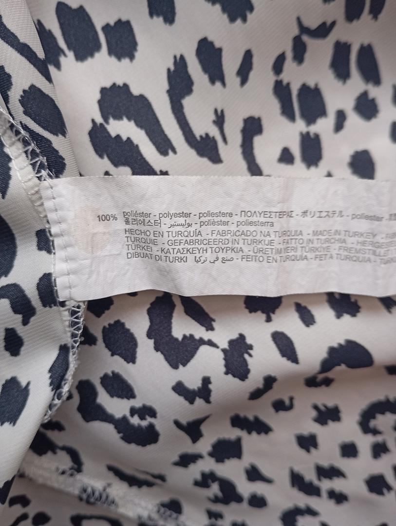 Chemise manches longues Zara taille S - style léopard noir et blanc