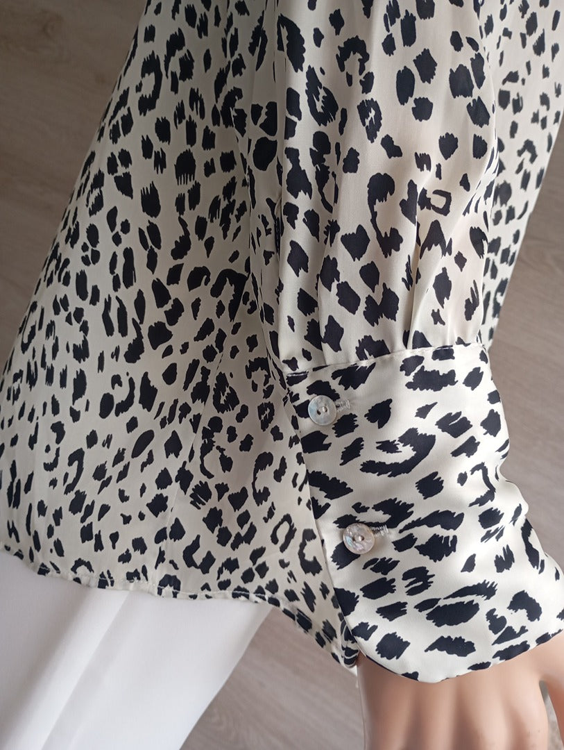 Chemise manches longues Zara taille S - style léopard noir et blanc