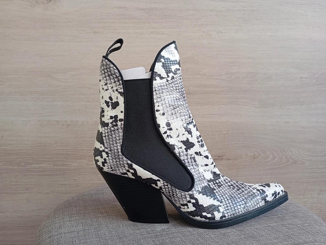 Jolies bottines Zara pointues imprimé pyton taille 39 - blanc/noir/gris - très bon état