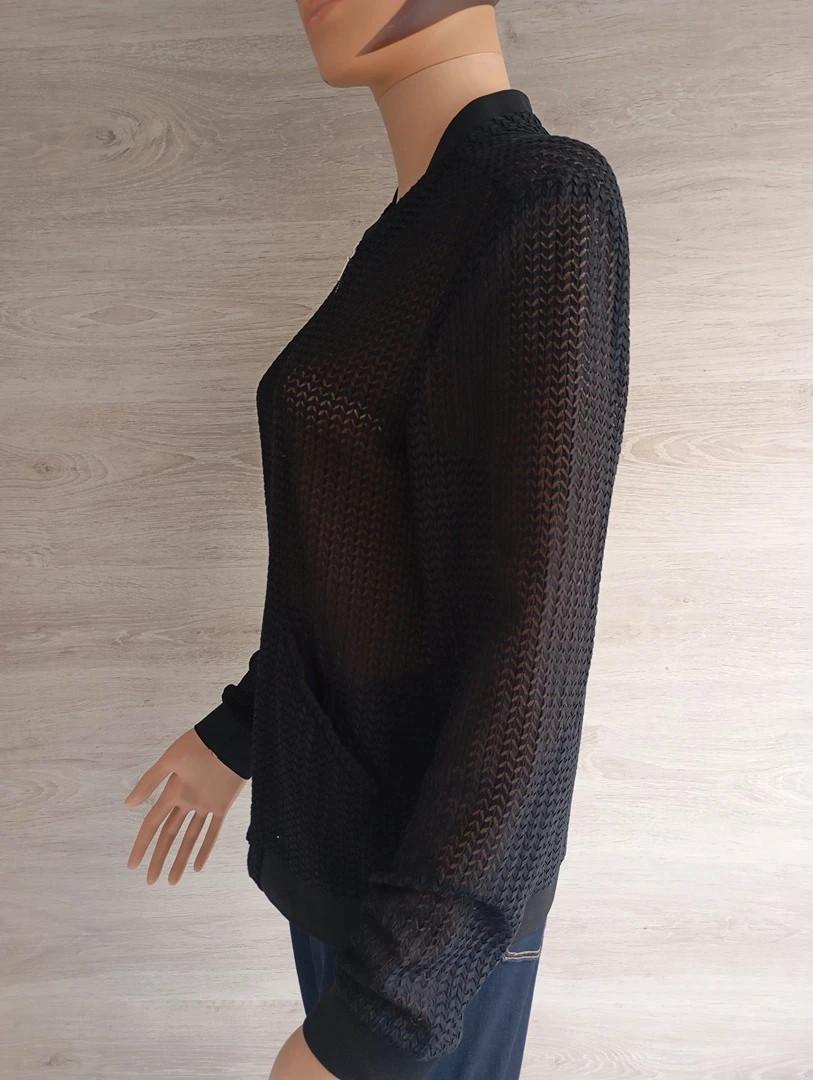 Veste légère ajouée Zara taille M en très bon état - couleur noire