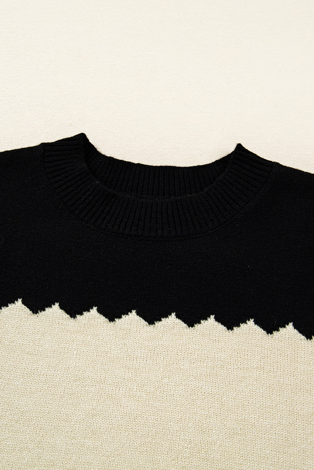 Pull Colorblock Col Rond — Épaules Tombantes