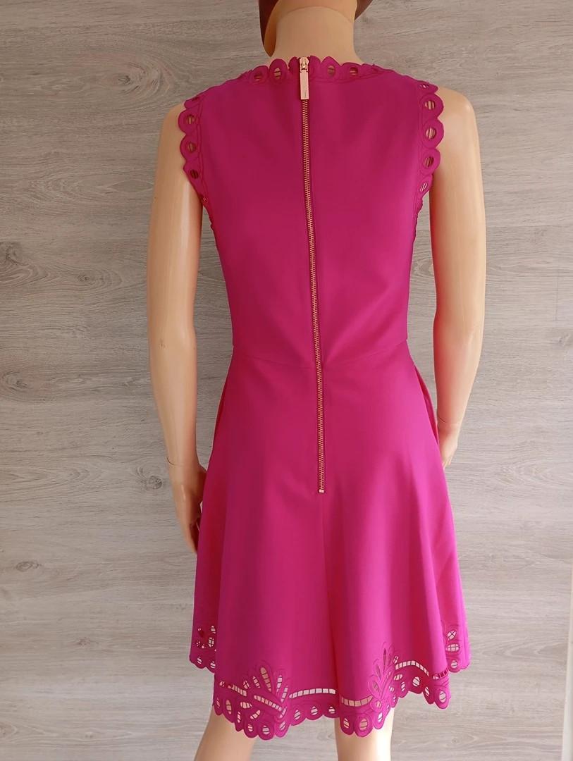 Robe patineuse fuchsia découpée au laser — Ted Baker — Taille S — Très bon état