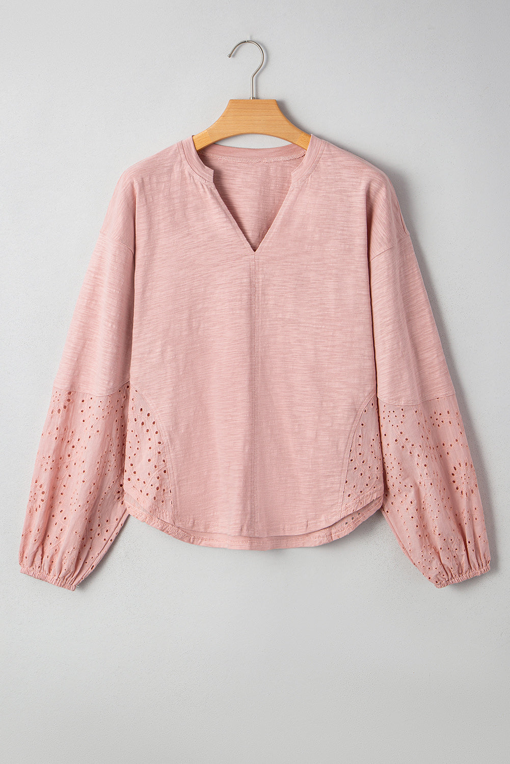 Blouse Rose Poudré — Col en V et Manches Batwing Broderie Œillets