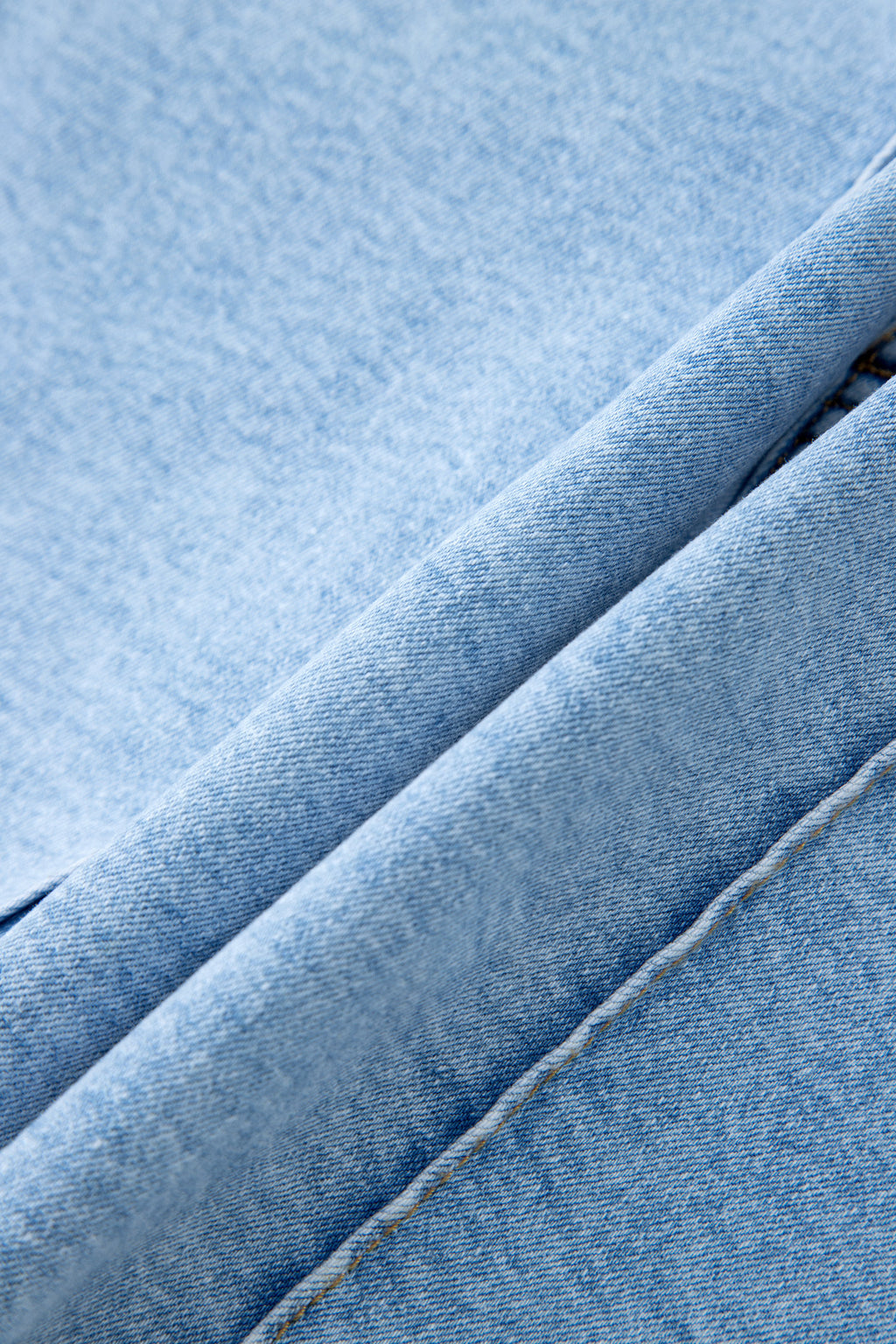 Short en jean taille haute effiloché — Bleu myosotis délavé