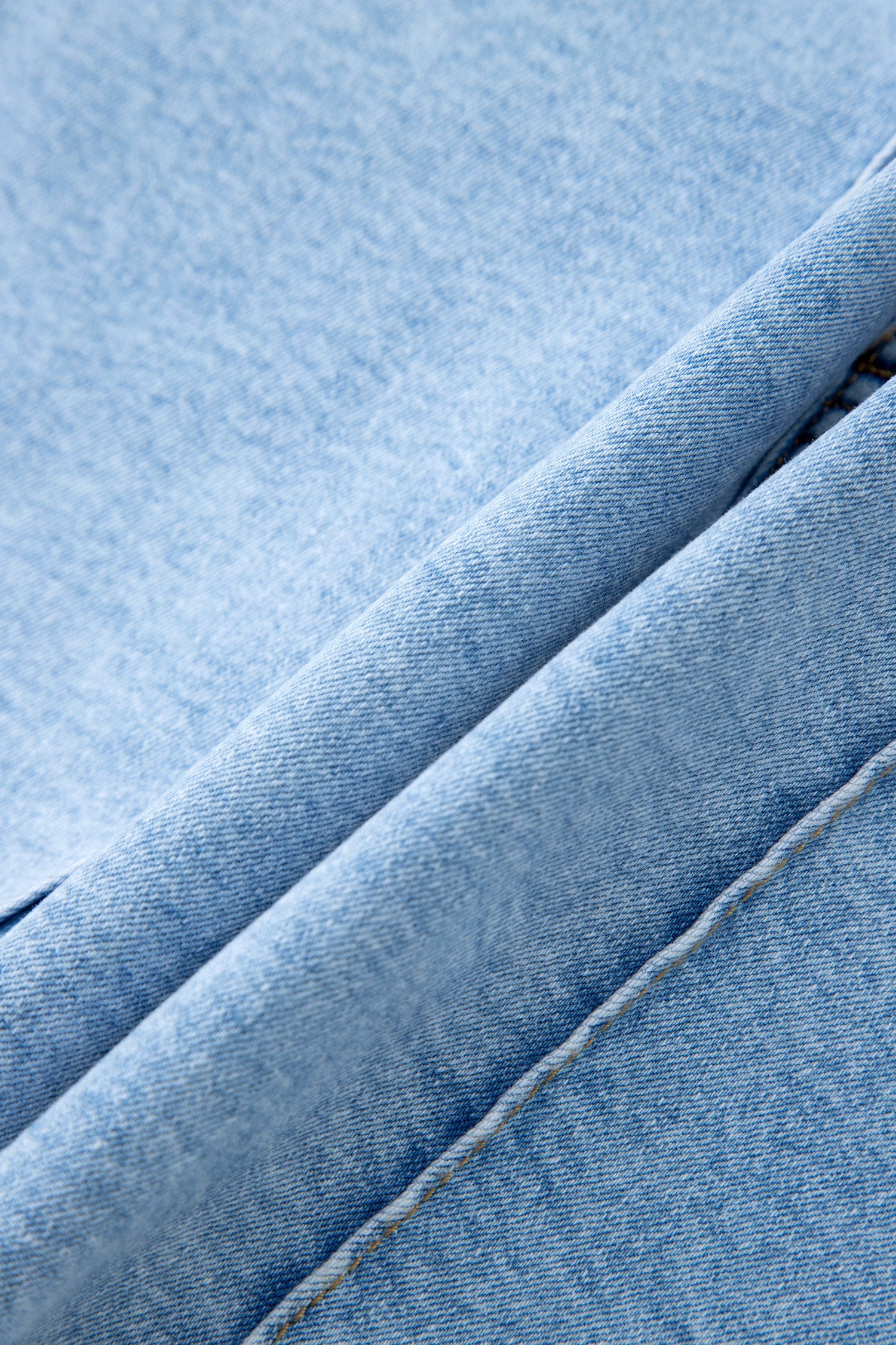 Short en jean taille haute effiloché — Bleu myosotis délavé
