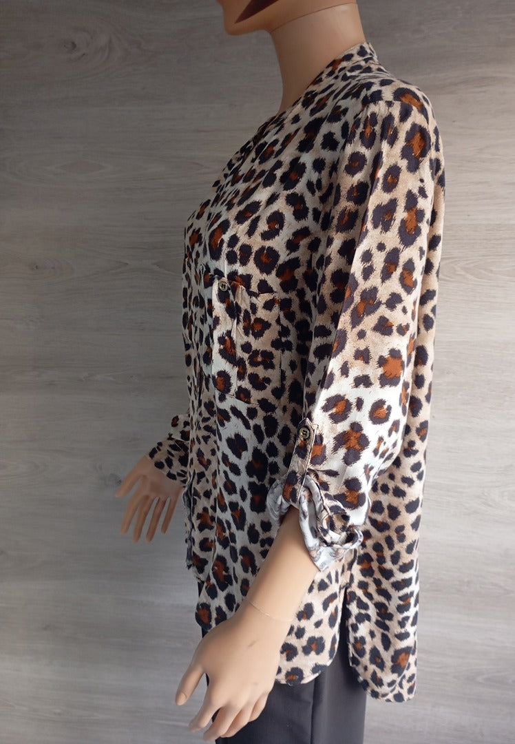 Jolie chemise Zara taille Xl motifs léopard - manches longues