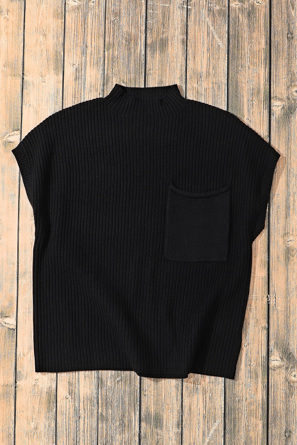 Pull Gris Maille Côtelée – Col Montant, Manches Courtes & Poche Plaquée