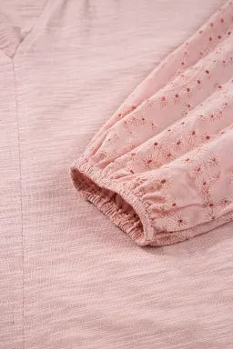 Blouse Rose Poudré — Col en V et Manches Batwing Broderie Œillets