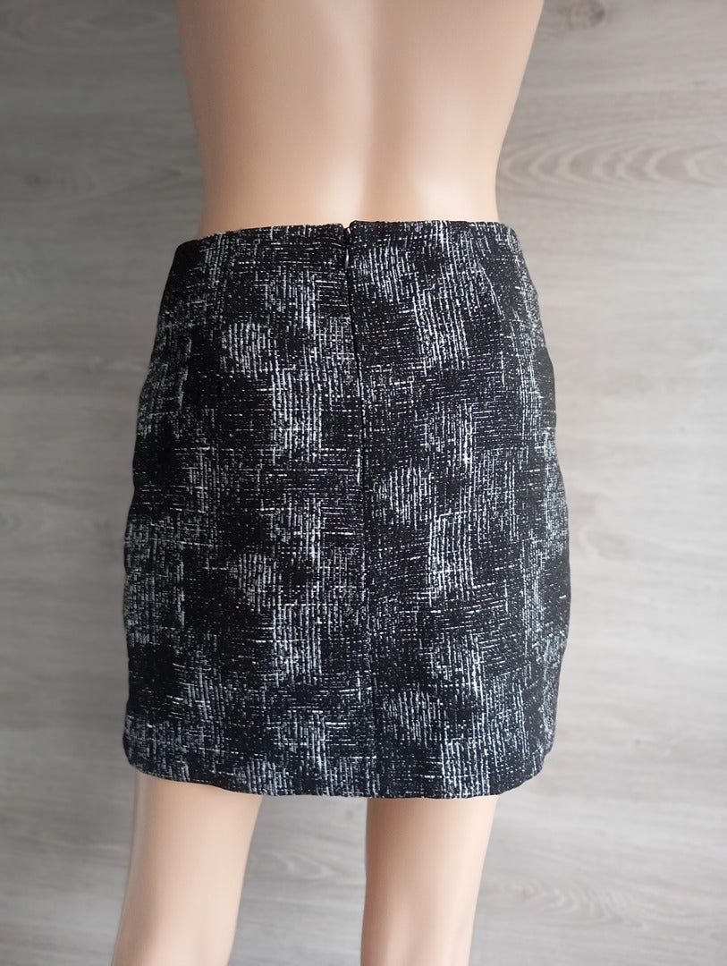 Jupe asymétrique Morgan taille 36 noir et blanc excellent état