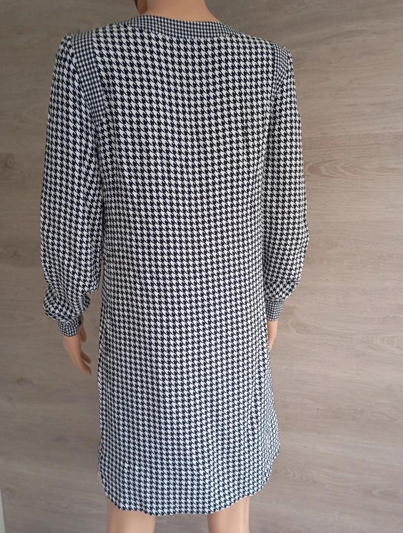 Robe Caroll taille M à carreaux Noir et blanc - très bon état - manches longues