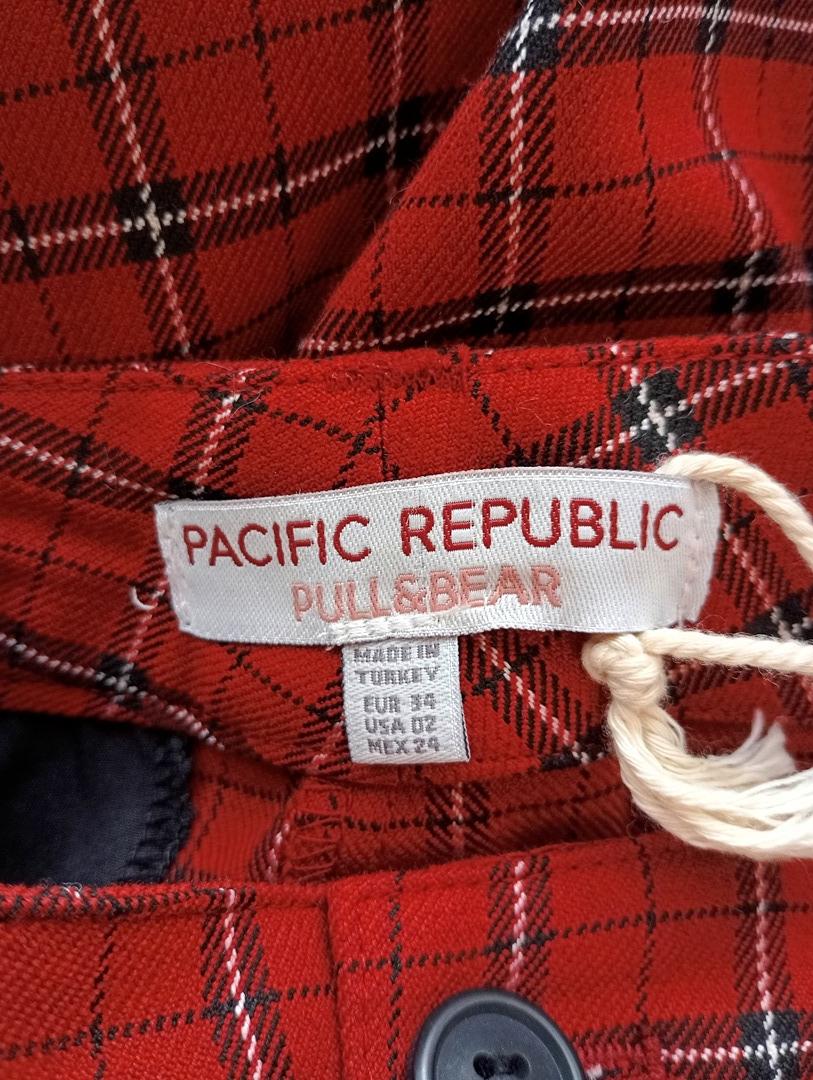 Pantalon Pull&bear - 34 - Rouge - Neuf avec étiquette