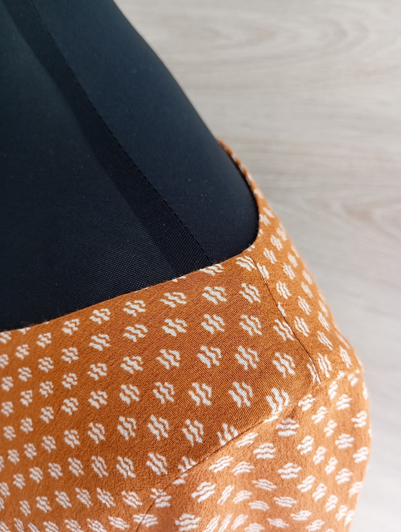 Belle robe Hartford manches courtes taille L - Orange/marron - Très bon état - 100% viscose