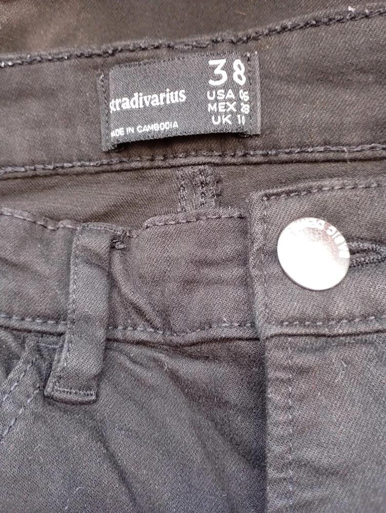 Joli pantalon noir skinny Stradivarius taille M