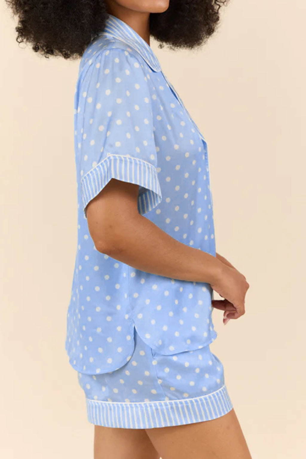 Ensemble pyjama court à pois bleu ciel