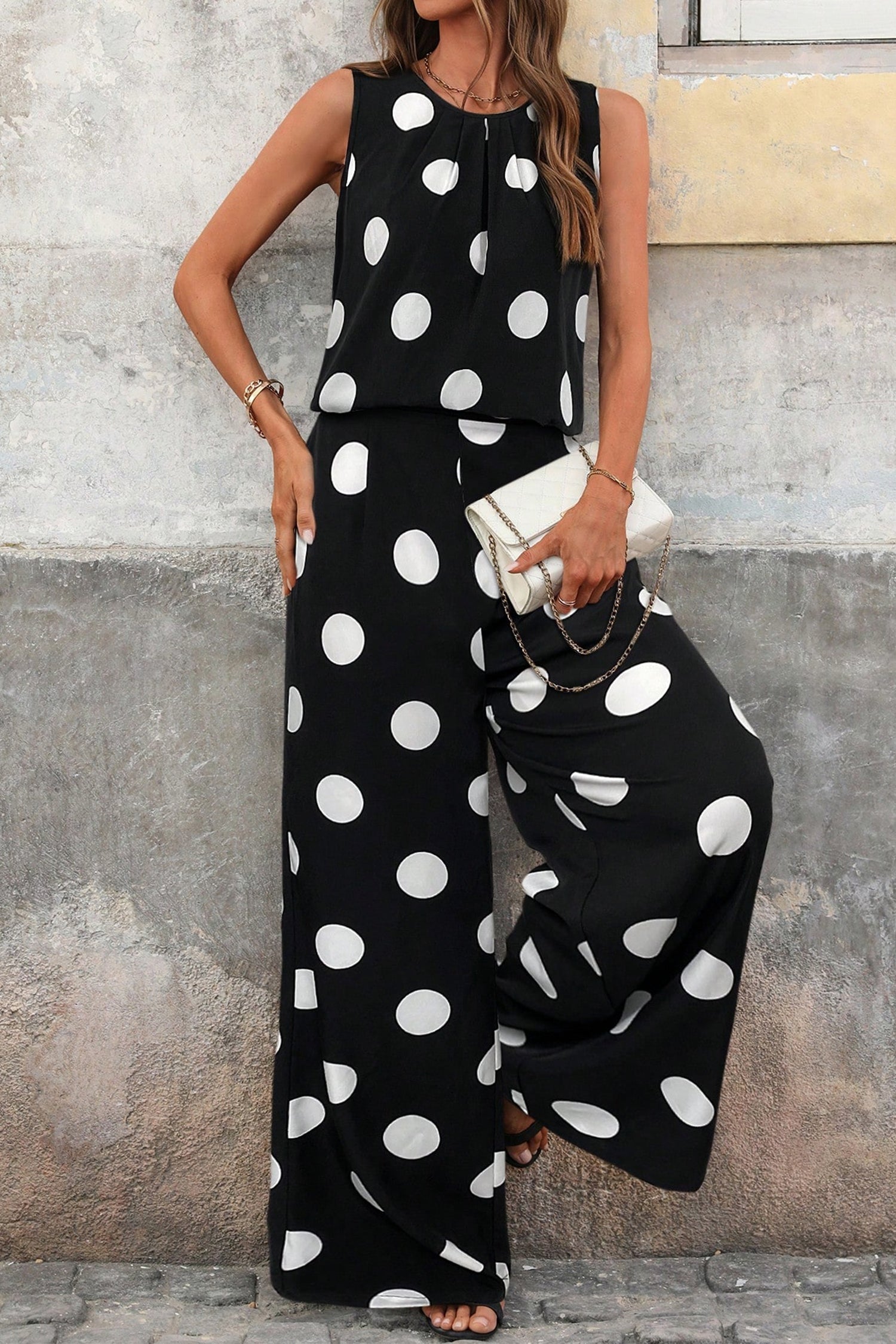 Ensemble deux pièces à pois noirs — débardeur plissé col rond et pantalon jambes larges