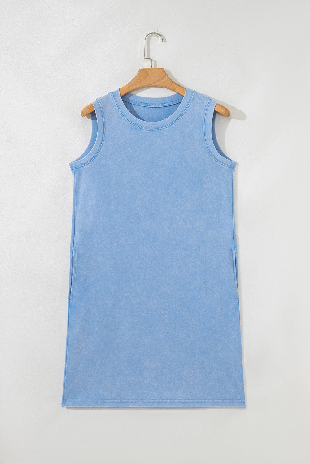 Robe courte débardeur à poches effet mineral wash en 100% coton