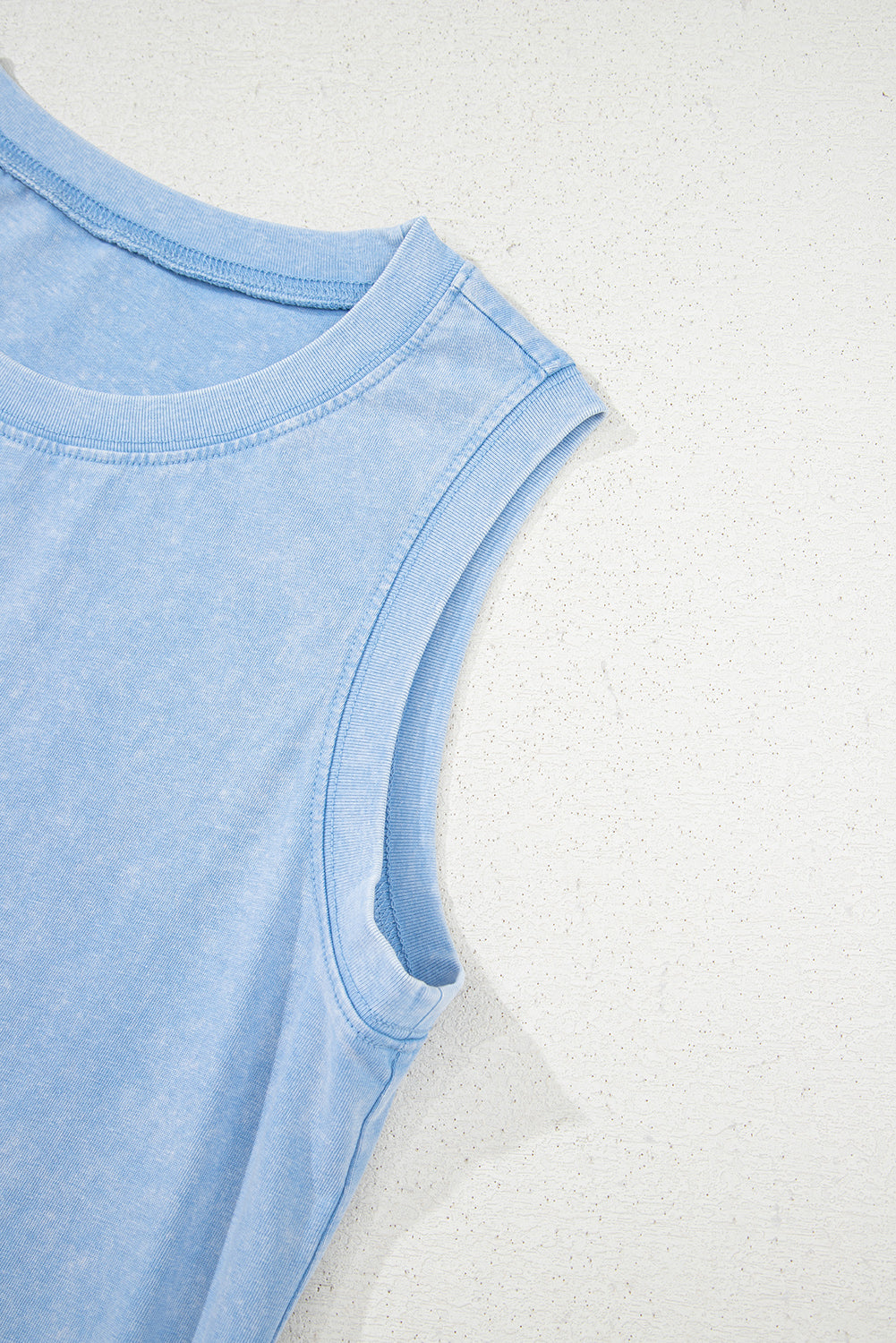 Robe courte débardeur à poches effet mineral wash en 100% coton