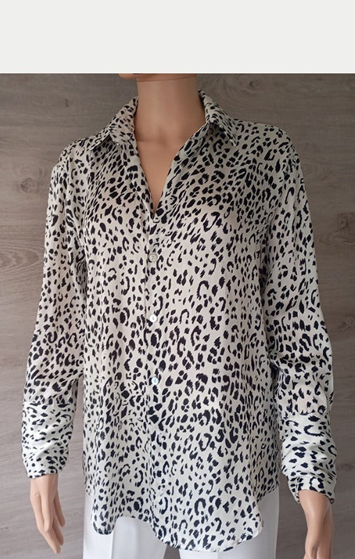 Chemise manches longues Zara taille S - style léopard noir et blanc