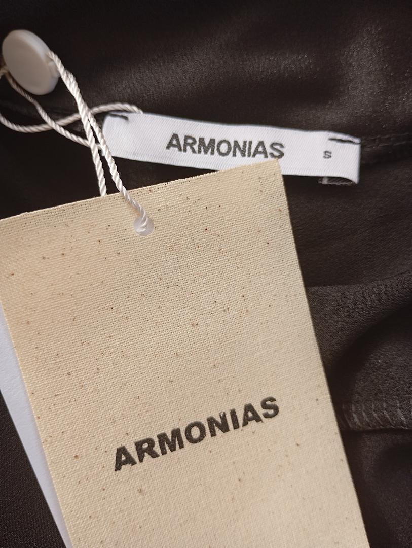 Blouse manches longues 🌸 Armonias -🌸 S - Noir - Neuf avec étiquette - visuel satin