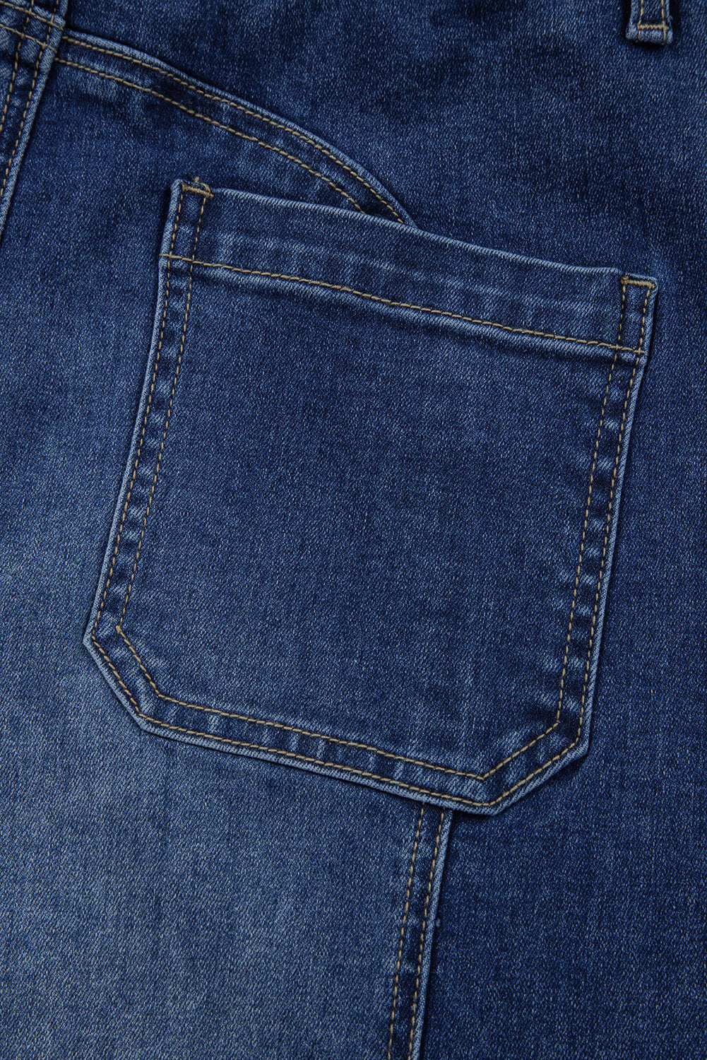Jean Large Taille Haute – Ourlet Brut, Poches Cargo & Cordon