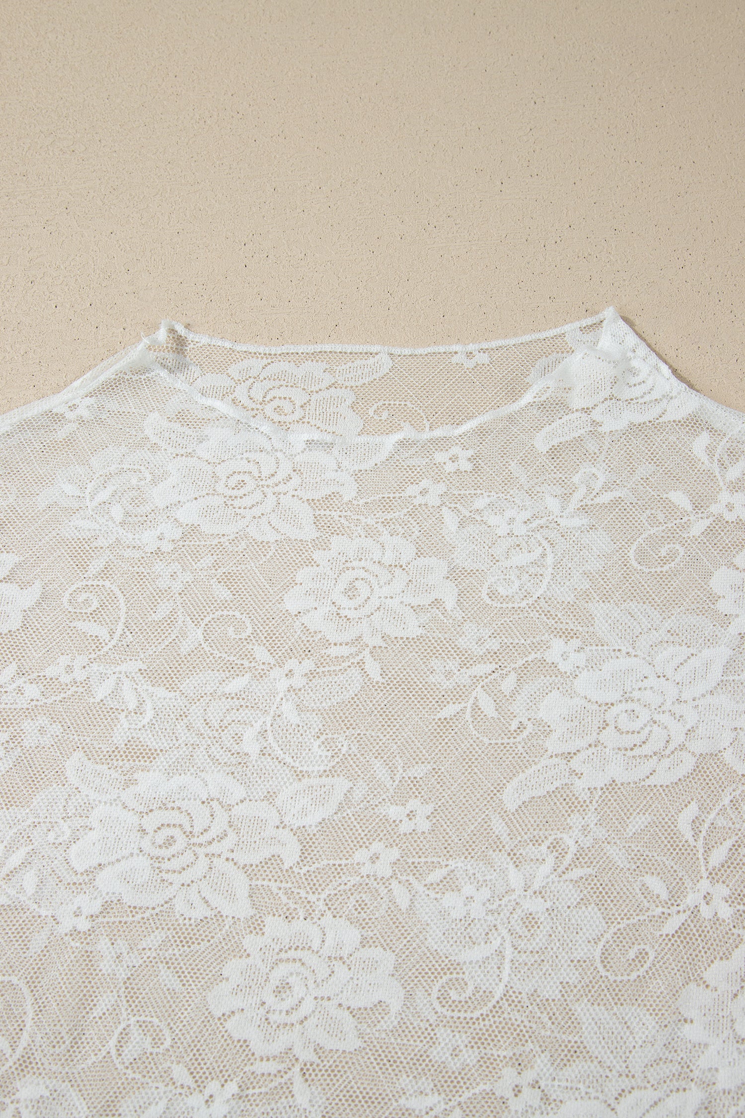 Top en Dentelle Florale Blanc — Manches Longues & Col Montant Grande Taille