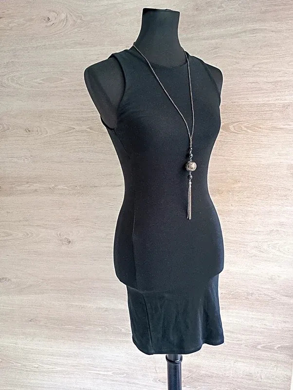 Belle robe moulante sans manches Zara taille S - noir en très bon état