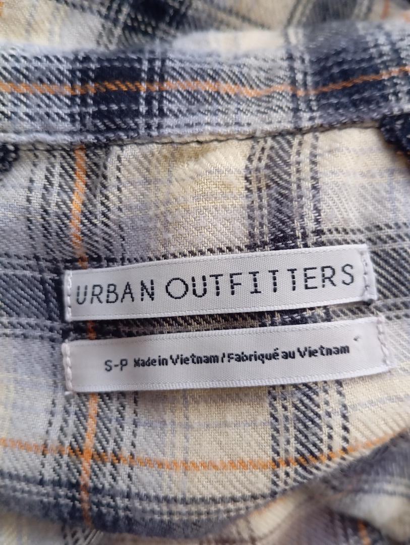 Chemise à carreaux Urban Outfitters taille S - tons crème