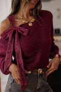 Pull en maille à col asymétrique et nœud papillon en dentelle — bordeaux