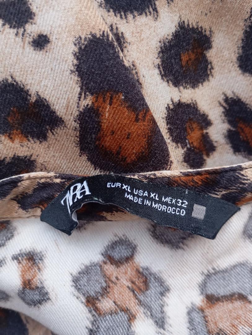 Jolie chemise Zara taille Xl motifs léopard - manches longues