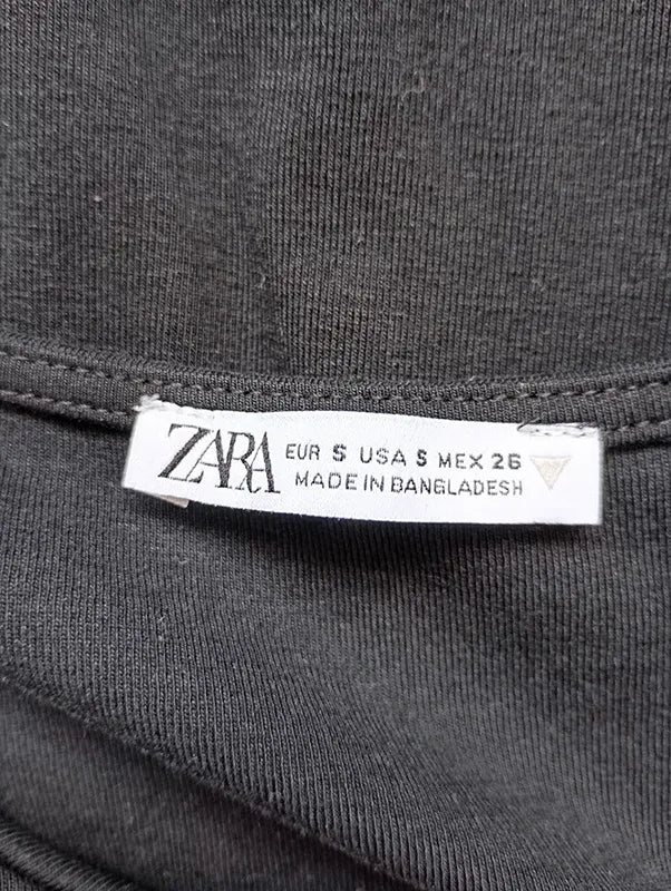 Belle robe moulante sans manches Zara taille S - noir en très bon état