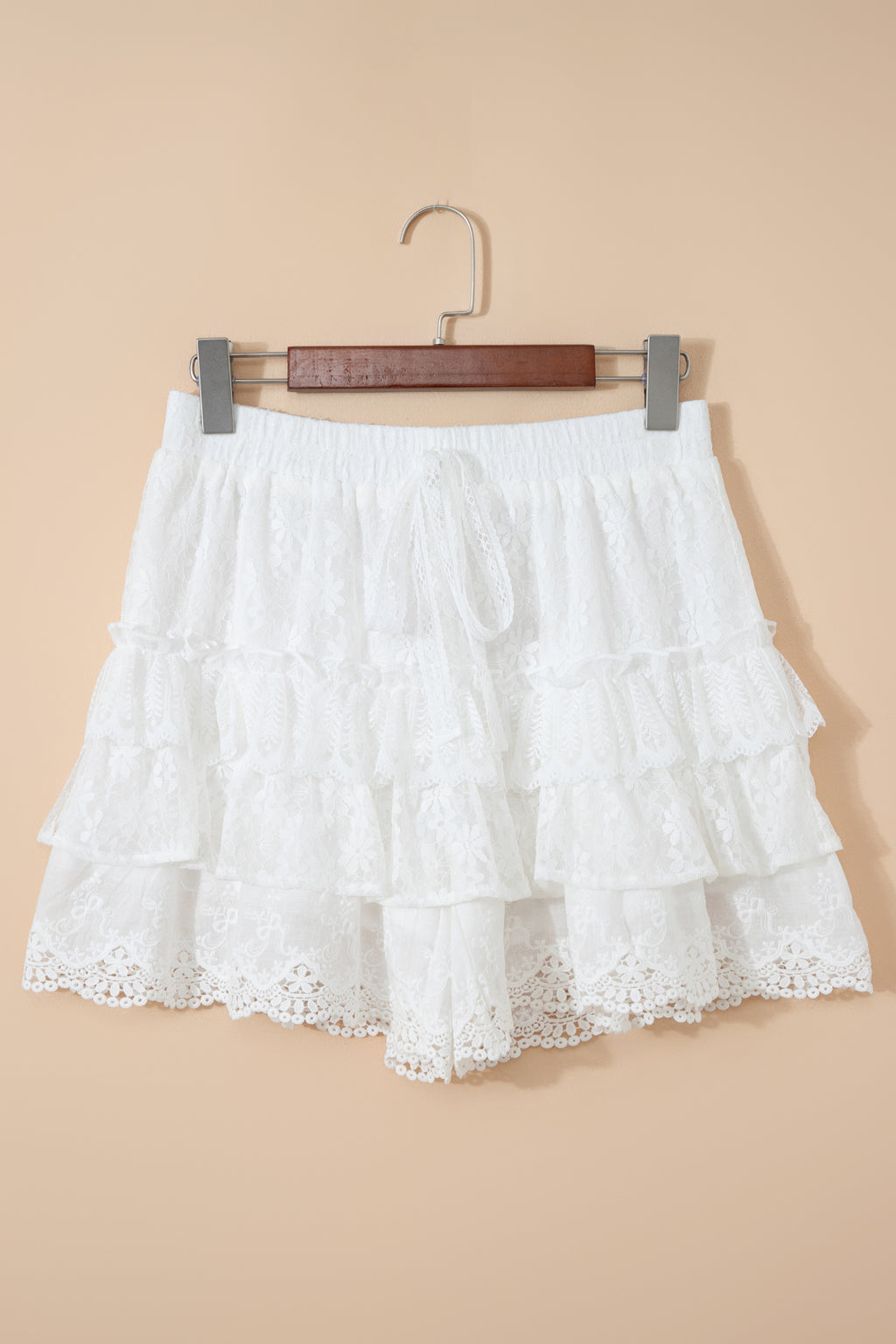 Shorty en dentelle à volants étagés — blanc, taille haute élastique