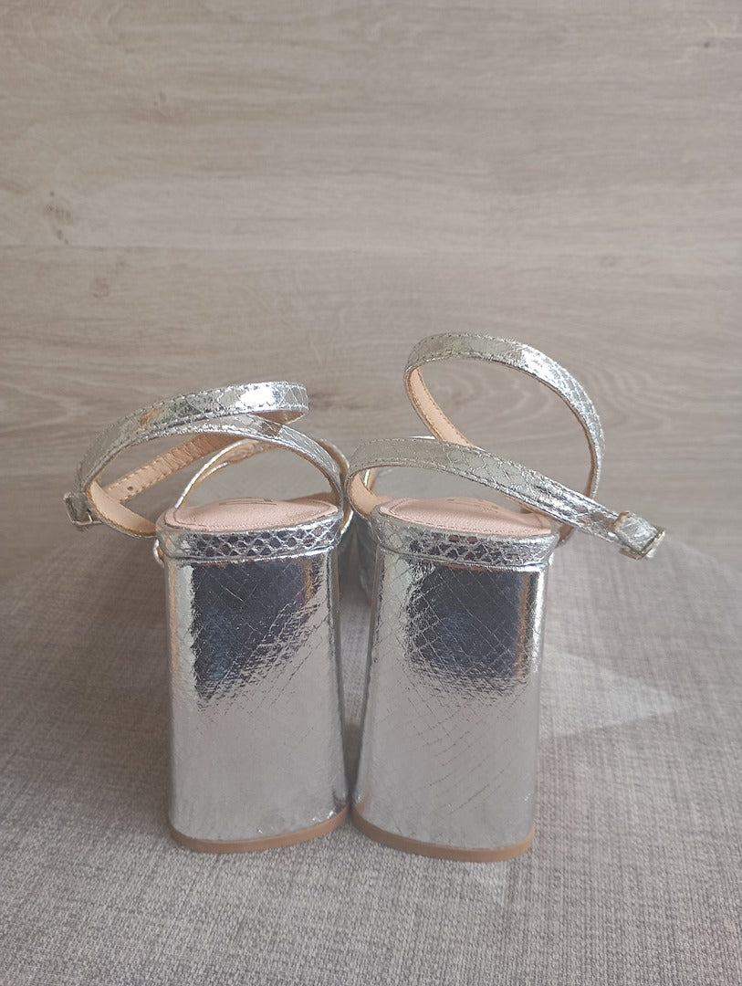 Chaussures à talons carrés femme Alzarey taille 36 - très bon état - argentées