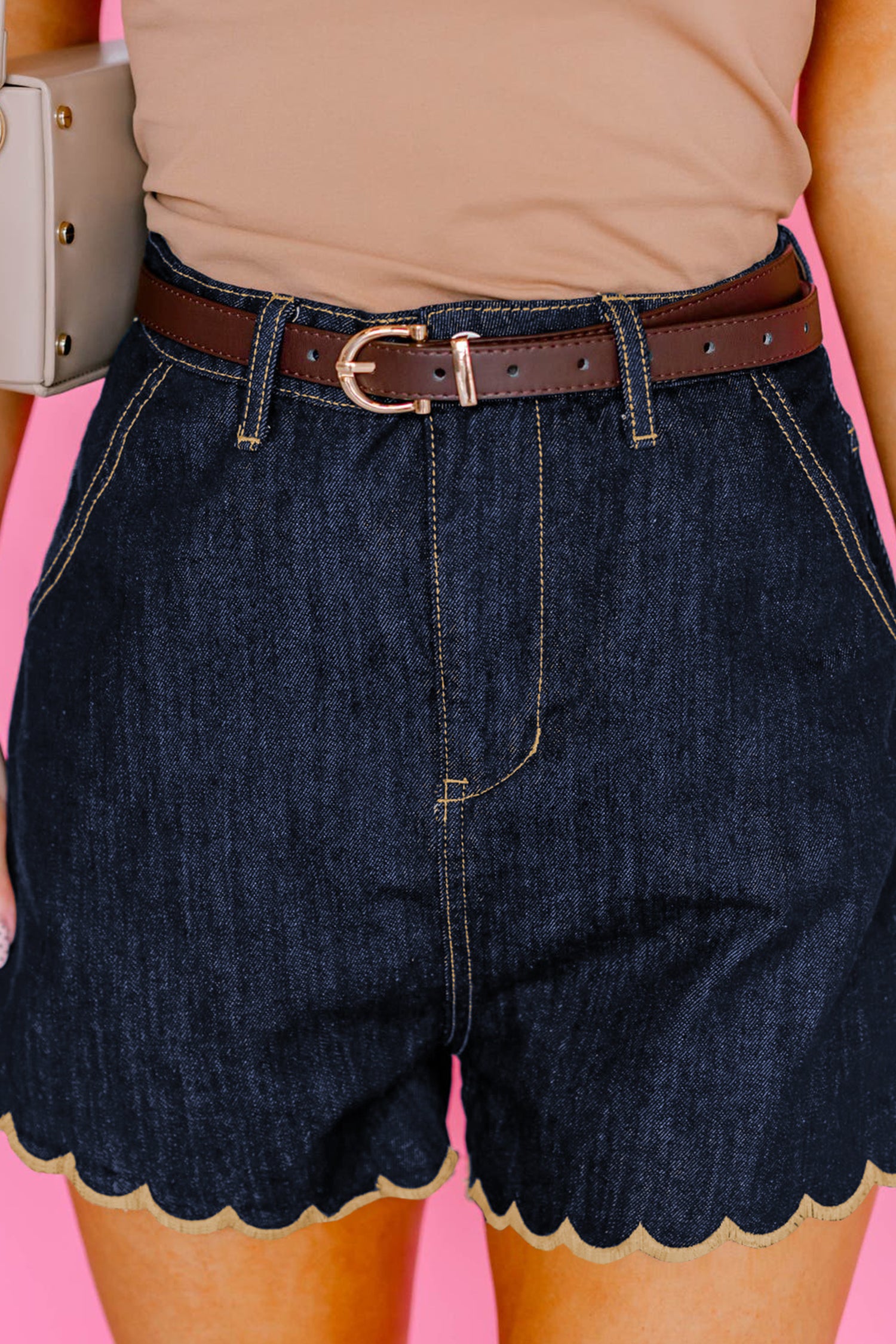 Short en jean à bordure festonnée — Bleu marine