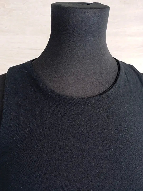Belle robe moulante sans manches Zara taille S - noir en très bon état