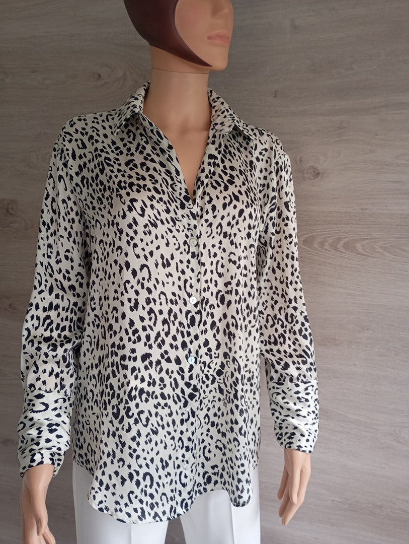 Chemise manches longues Zara taille S - style léopard noir et blanc