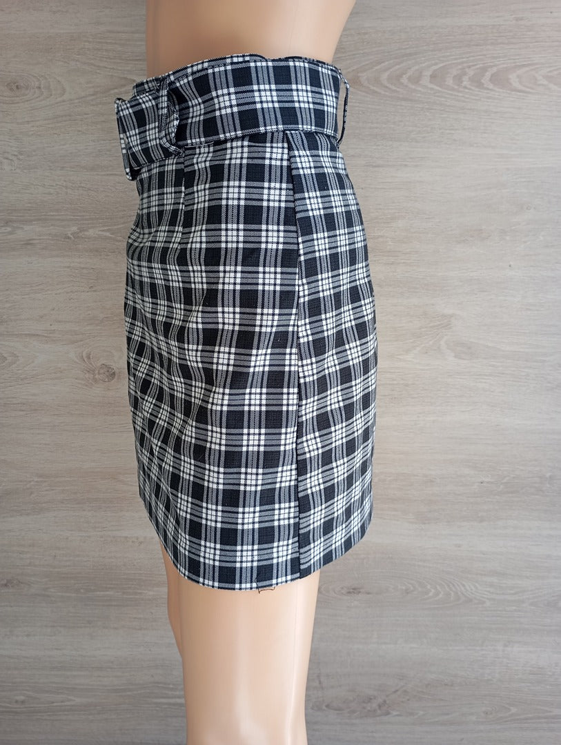 Mini-jupe à carreaux noir & blanc — H&M — Taille 36 — Très bon état