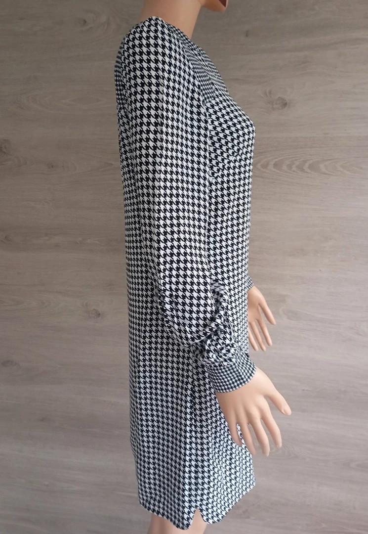 Robe Caroll taille M à carreaux Noir et blanc - très bon état - manches longues