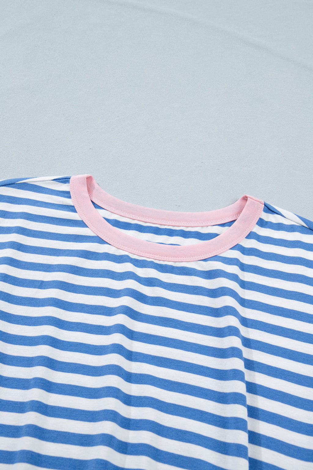 Robe T-shirt Mini Marinière – Rayures Bleu Ciel & Blanc, Nœud