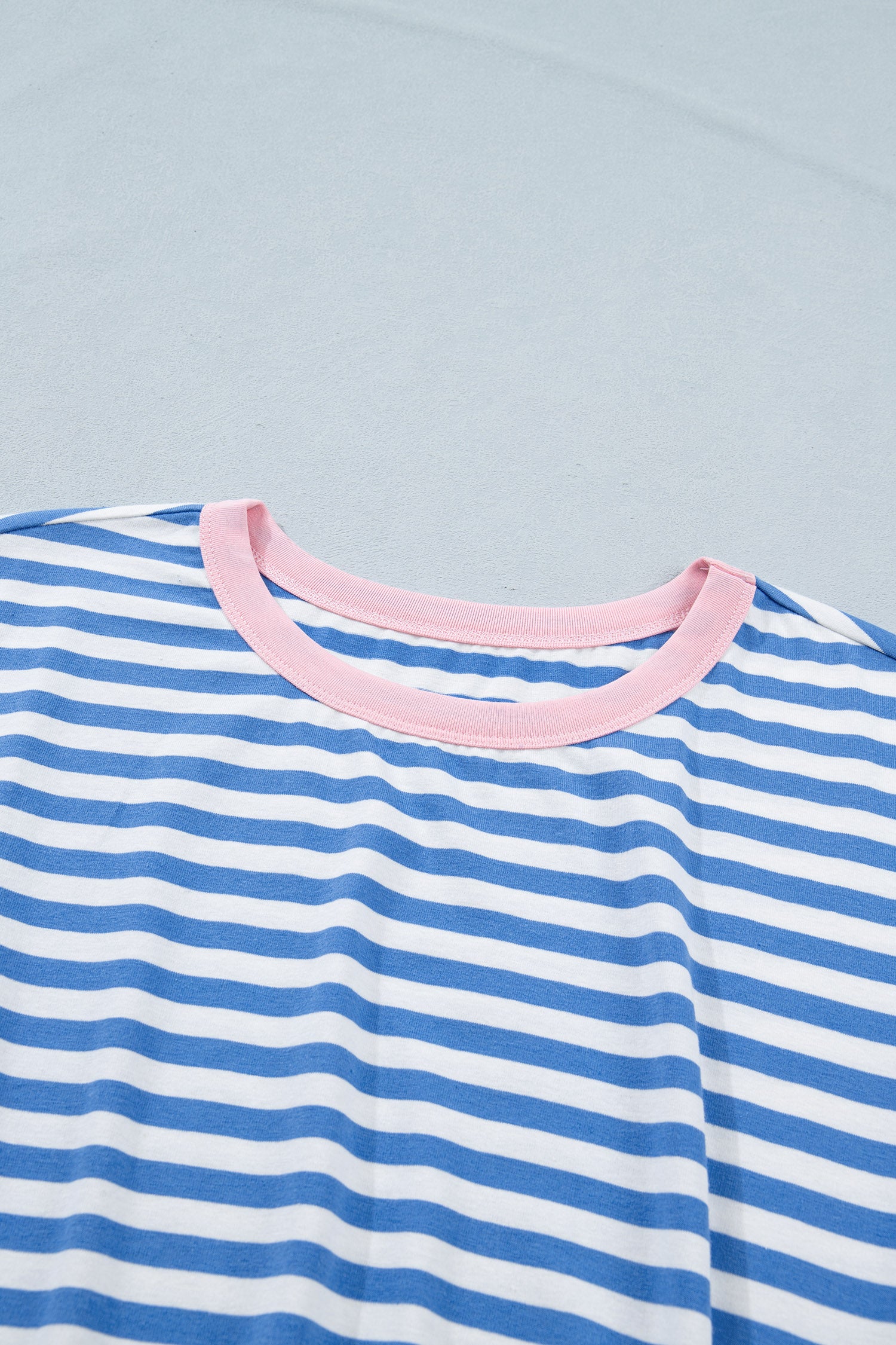 Robe T-shirt Mini Marinière – Rayures Bleu Ciel & Blanc, Nœud