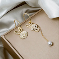 Boucles d'oreilles fantaisie - asymétriques - lapin - doré - neuves