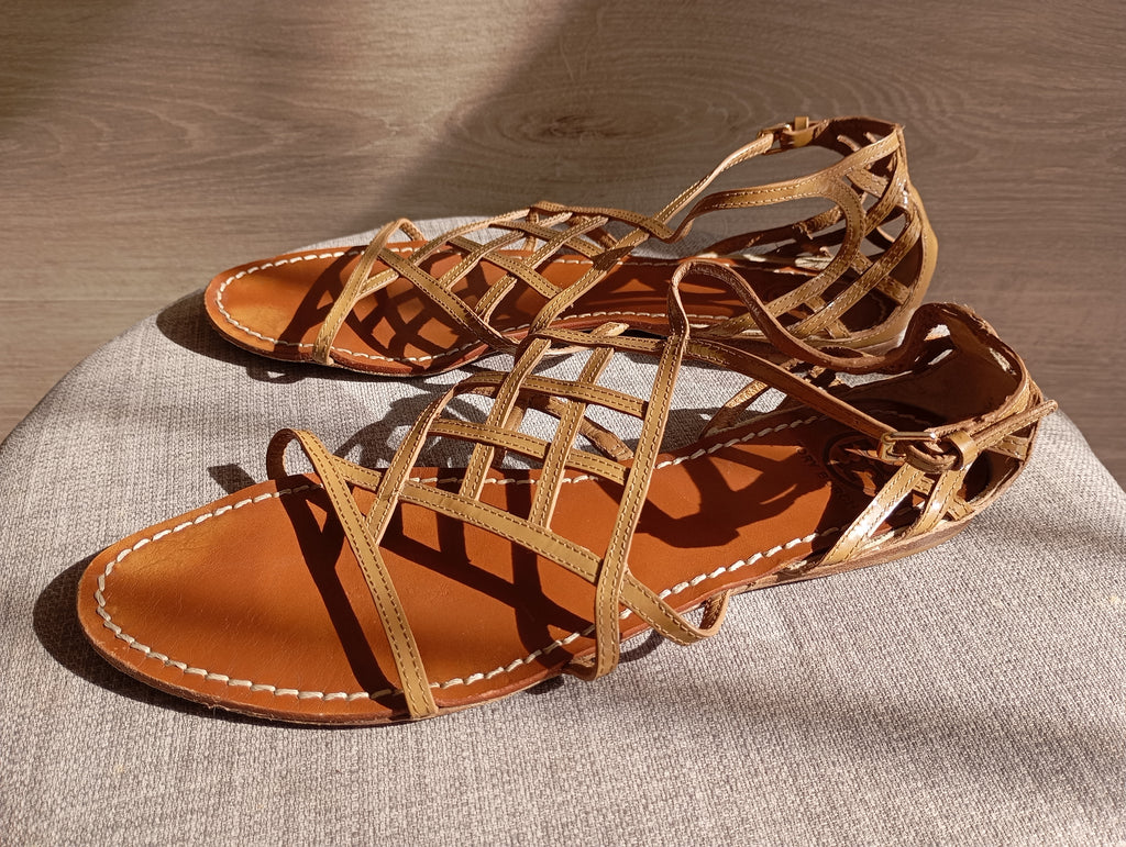 Sandales - spartiate en cuir couleur café Tory Burch taille 44