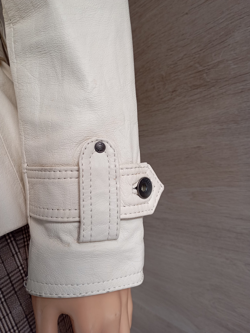 Veste Saharienne en Cuir Véritable Gipsy Mauritius – Coupe Cintrée Écru – Taille M