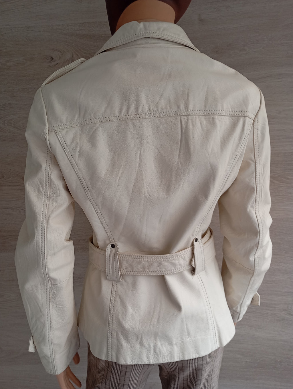 Veste Saharienne en Cuir Véritable Gipsy Mauritius – Coupe Cintrée Écru – Taille M