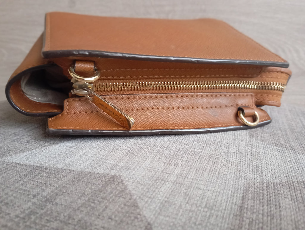 Sac à bandoulière Michael Kors — Cuir Saffiano Marron
