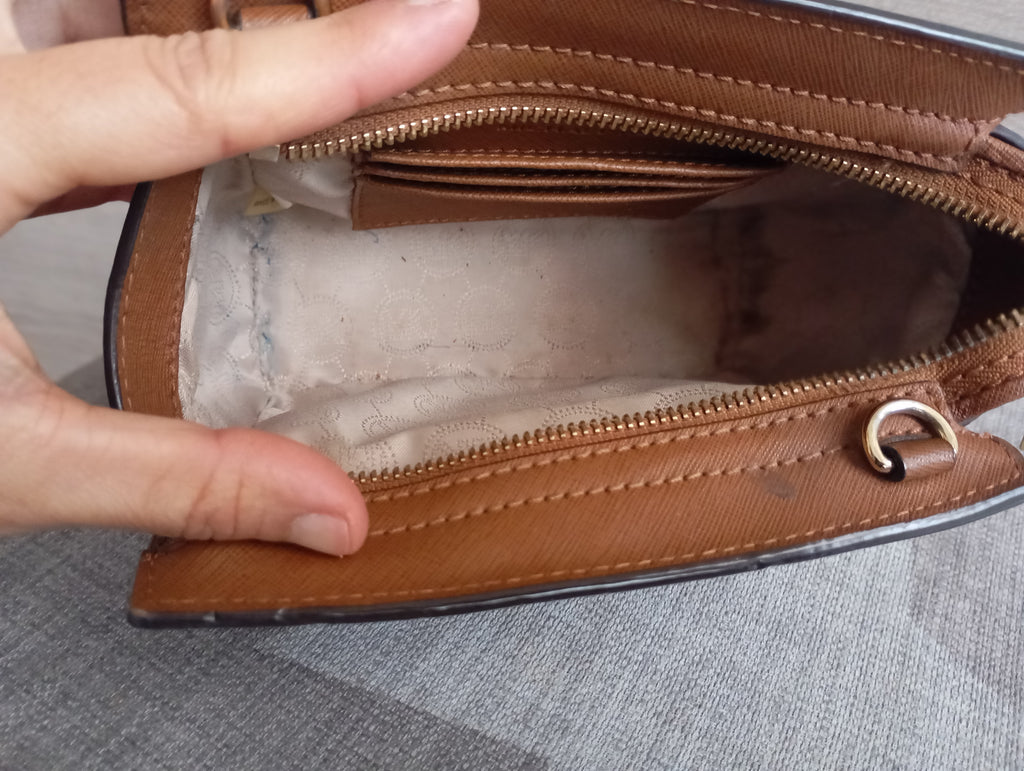 Sac à bandoulière Michael Kors — Cuir Saffiano Marron