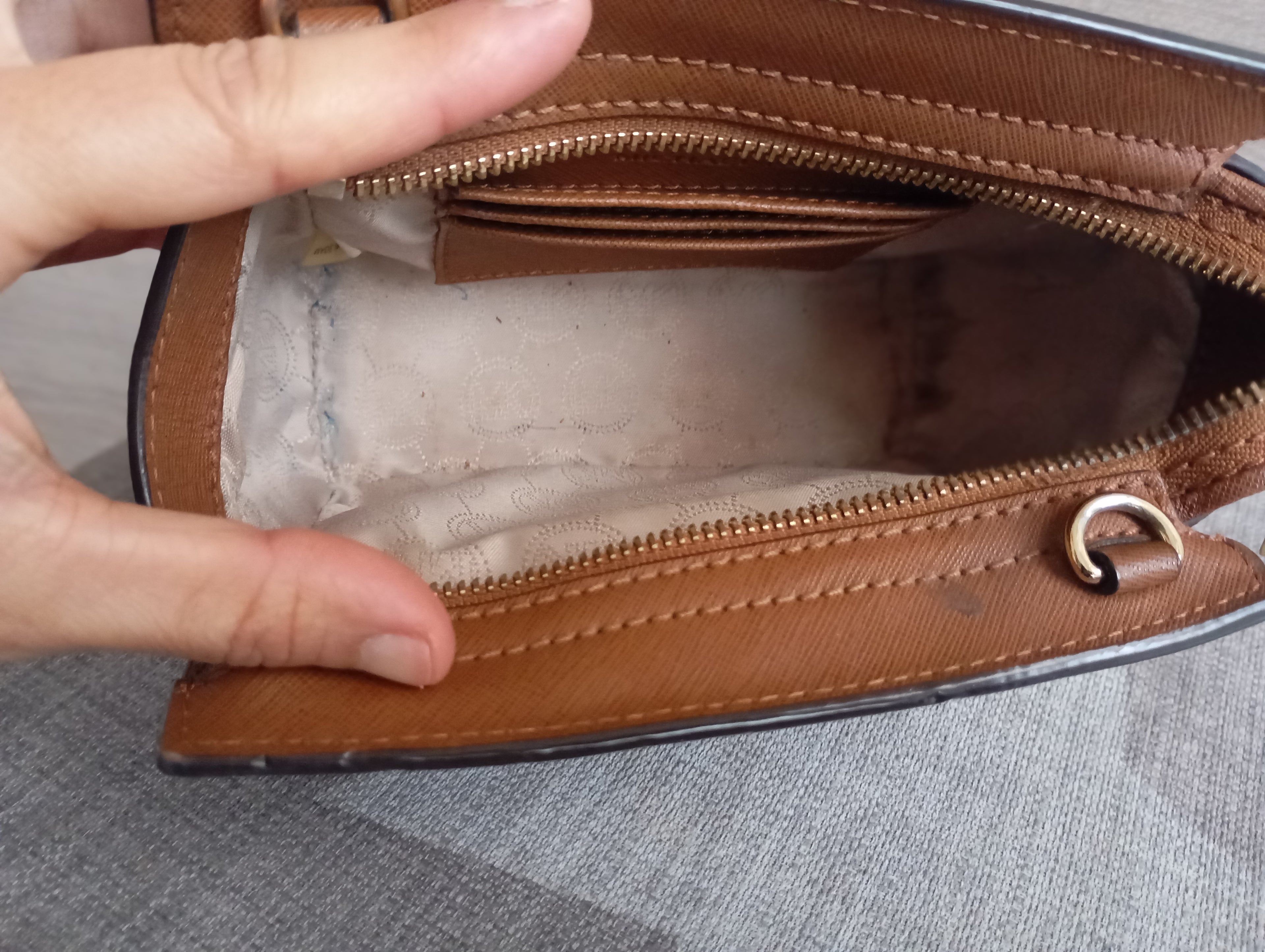 Sac à bandoulière Michael Kors — Cuir Saffiano Marron